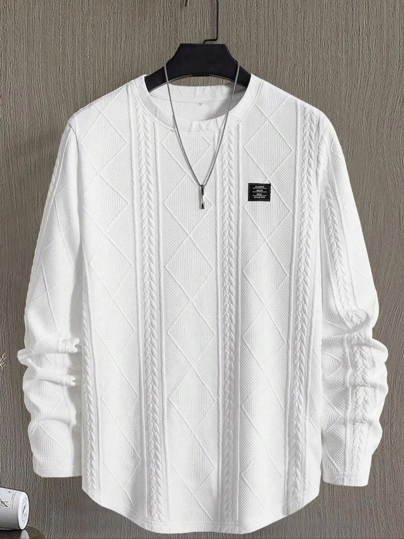 Elevate Your Wardrobe with Our Men's Fitted Long Sleeve Round Neck Knit T-Shirt – Stylish Patchwork Design for All Seasons!
